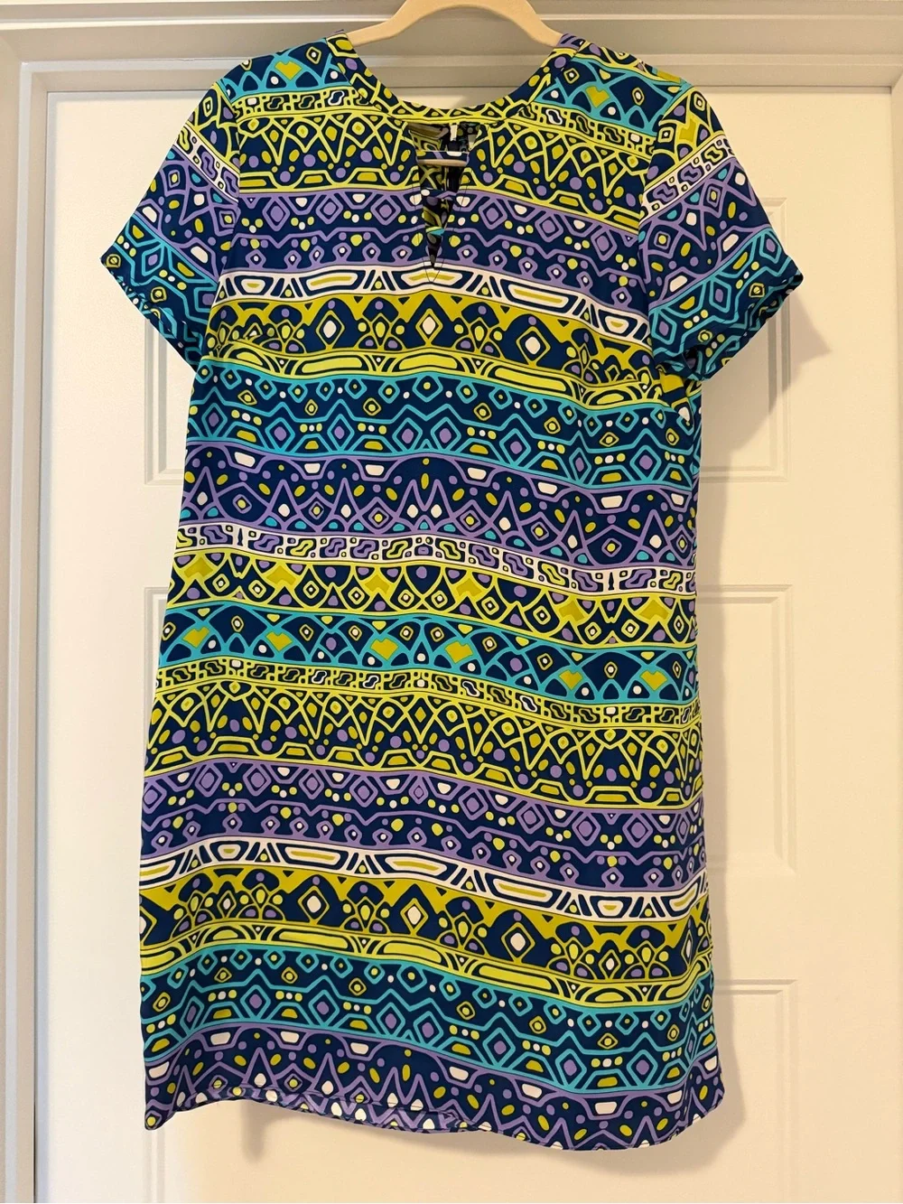 Alice & Trixie Women’s Short Sleeve dress size medium